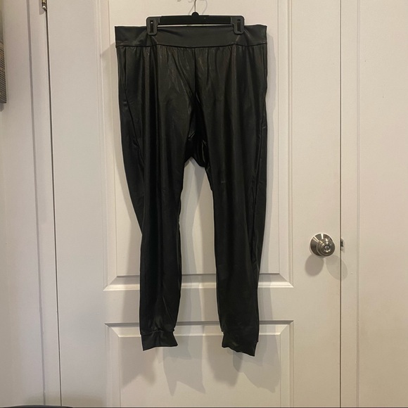 Commando Faux Leather Joggers - Picture 5 of 6